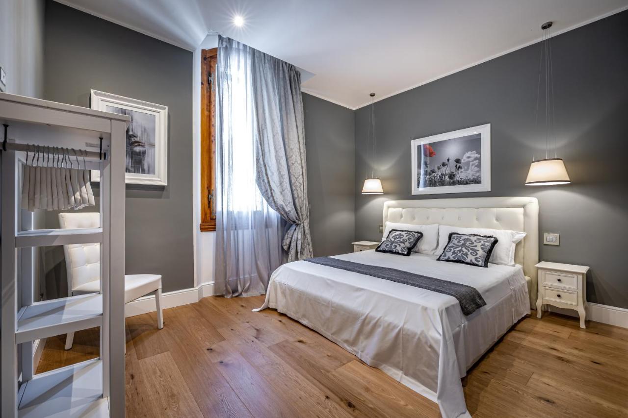 Yid Capo Di Mondo Luxury Apartment In Firenze Esterno foto