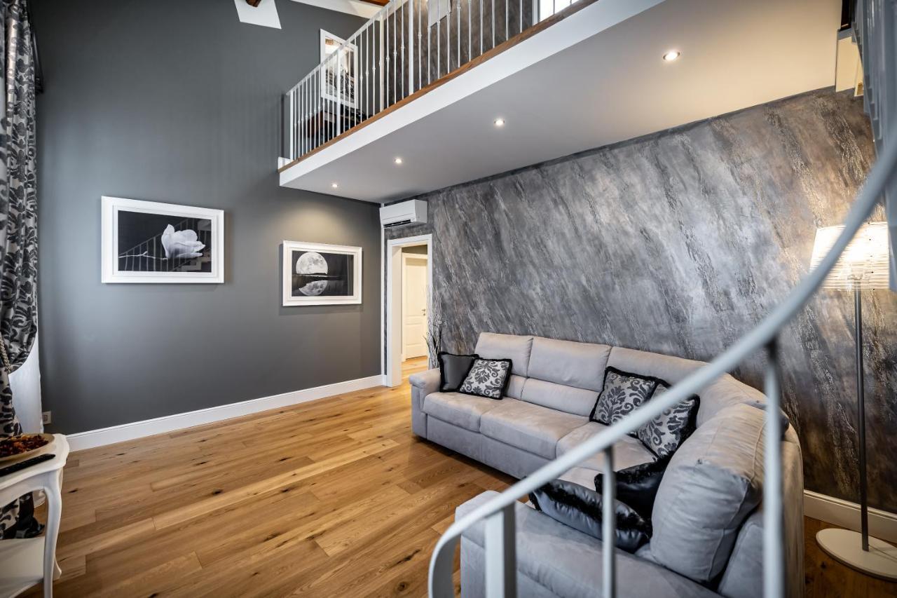 Yid Capo Di Mondo Luxury Apartment In Firenze Esterno foto