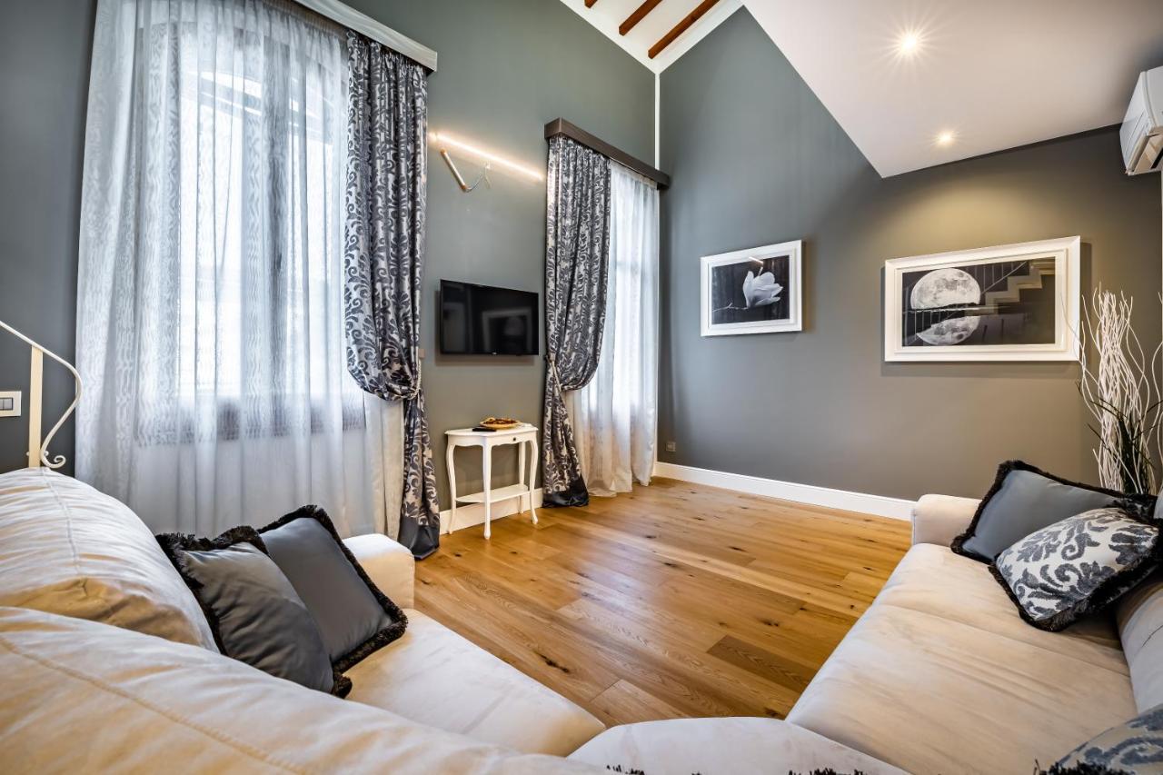 Yid Capo Di Mondo Luxury Apartment In Firenze Esterno foto