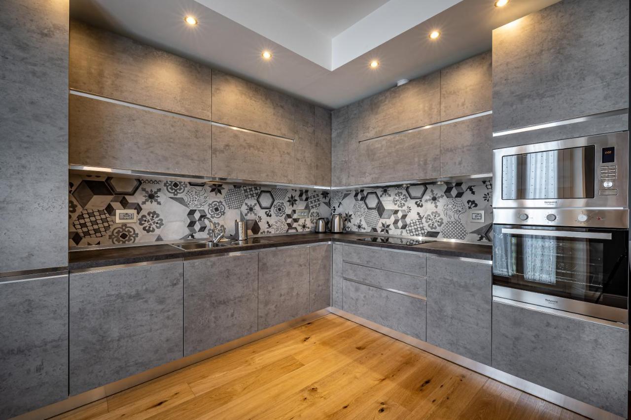 Yid Capo Di Mondo Luxury Apartment In Firenze Esterno foto